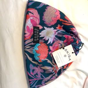 Brand new warm Skida Hat